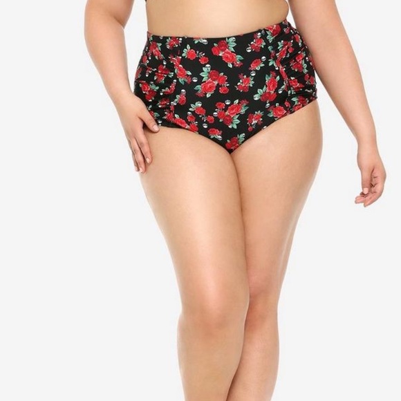 Hot Topic Roses & Skulls Ruched High-Waisted Swim Bottoms Plus Size XL NWT - Picture 6 of 7